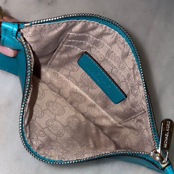 Michael Kors Bag Wristlet Purse Aqua Pebbled Leather Clutch - Picture 13 of 15